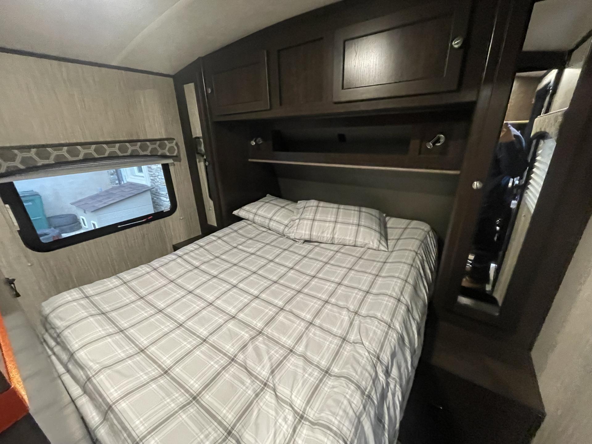2019 CRUISER SHADOW CRUISER 240BHS