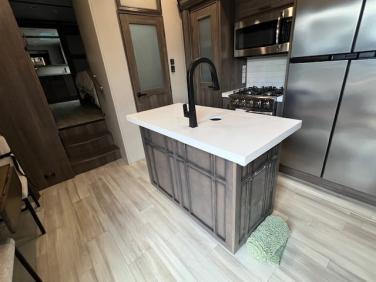2022 GRAND DESIGN SOLITUDE 380FL
