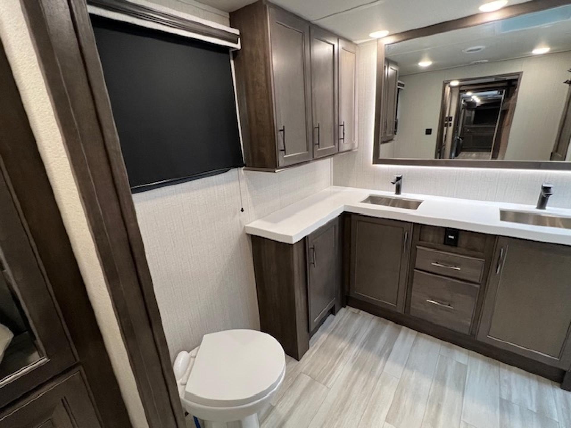 2022 GRAND DESIGN SOLITUDE 380FL