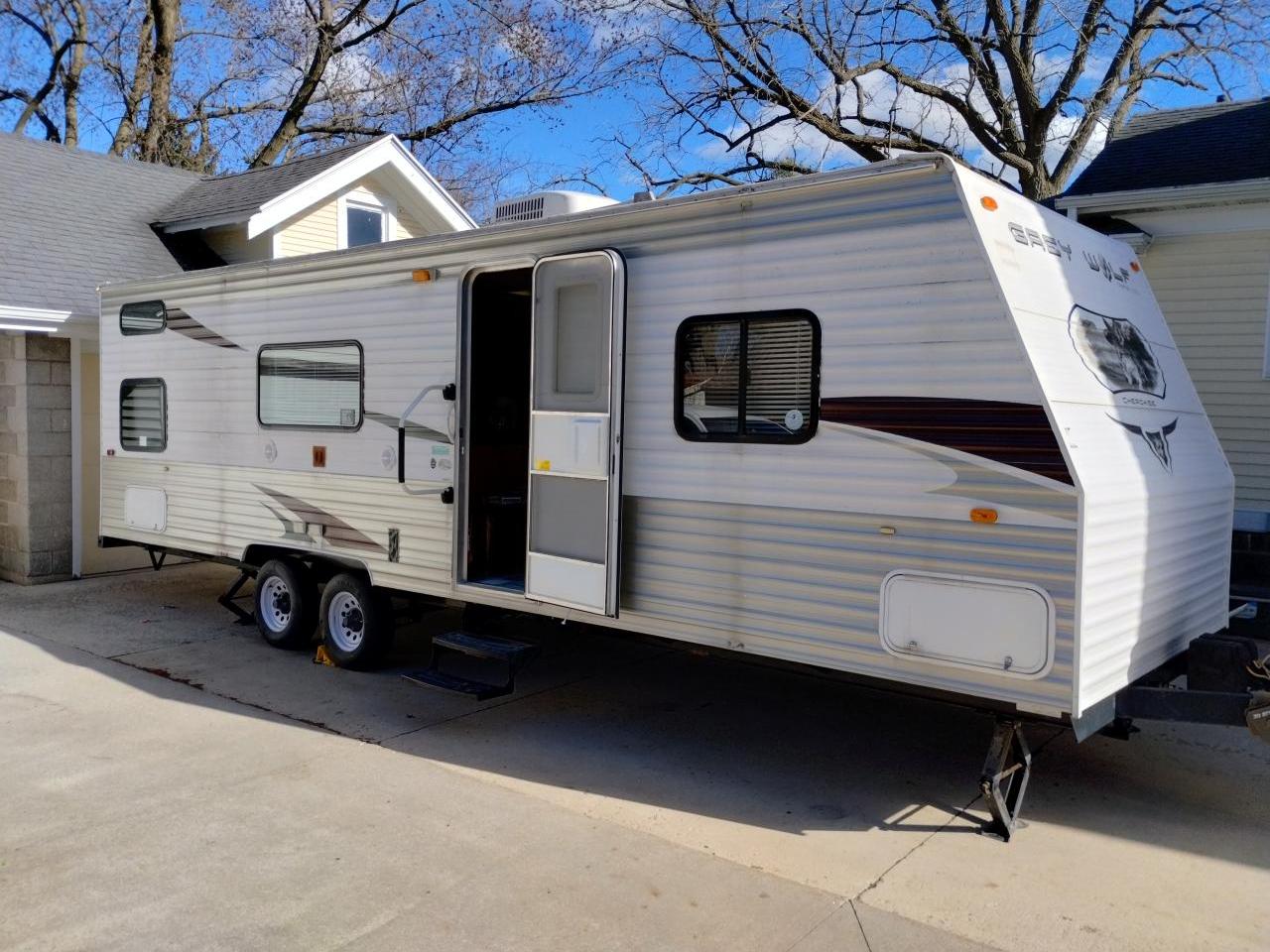 2010 FOREST RIVER GREY WOLF 28BHKS