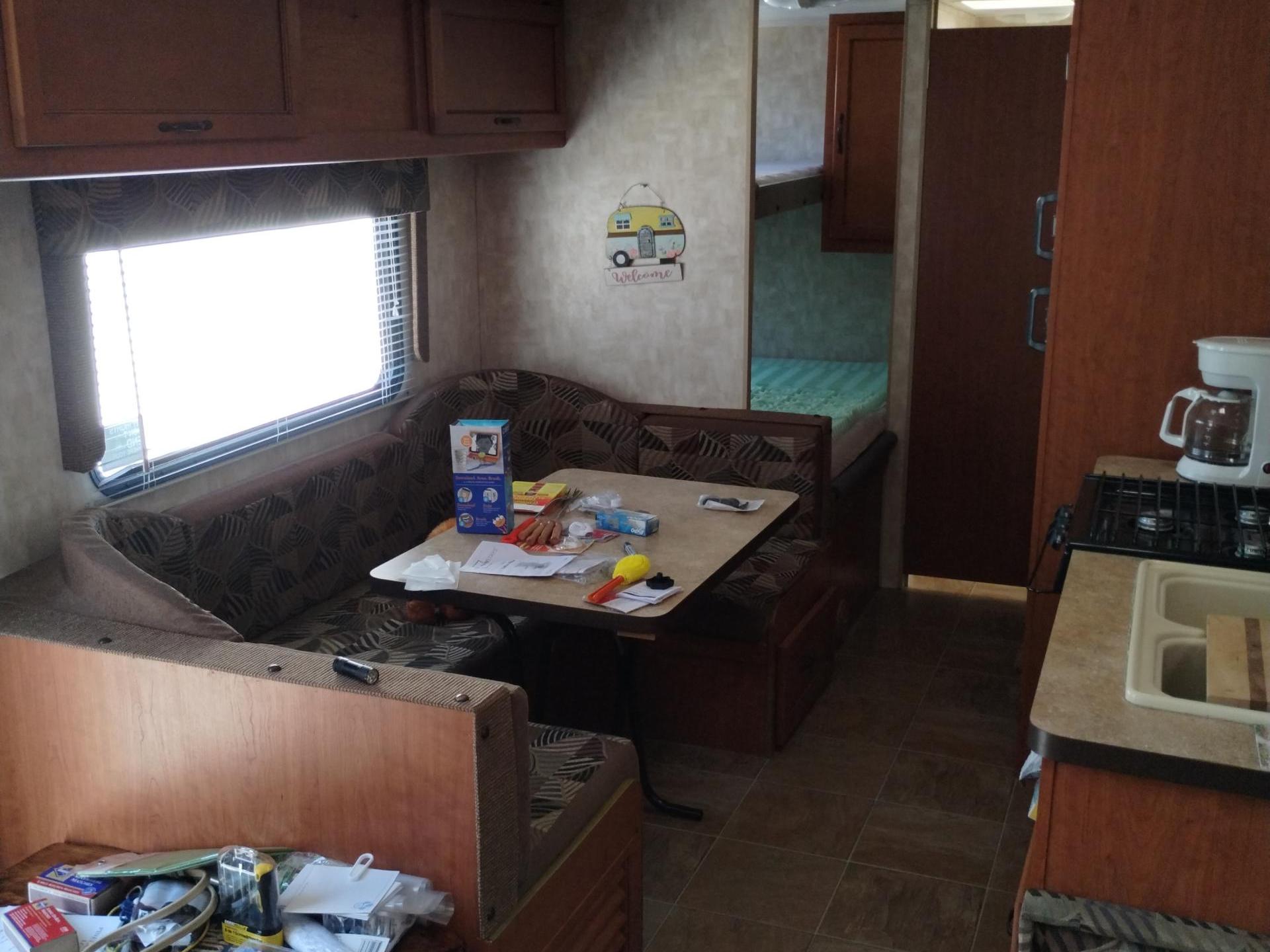 2010 FOREST RIVER GREY WOLF 28BHKS