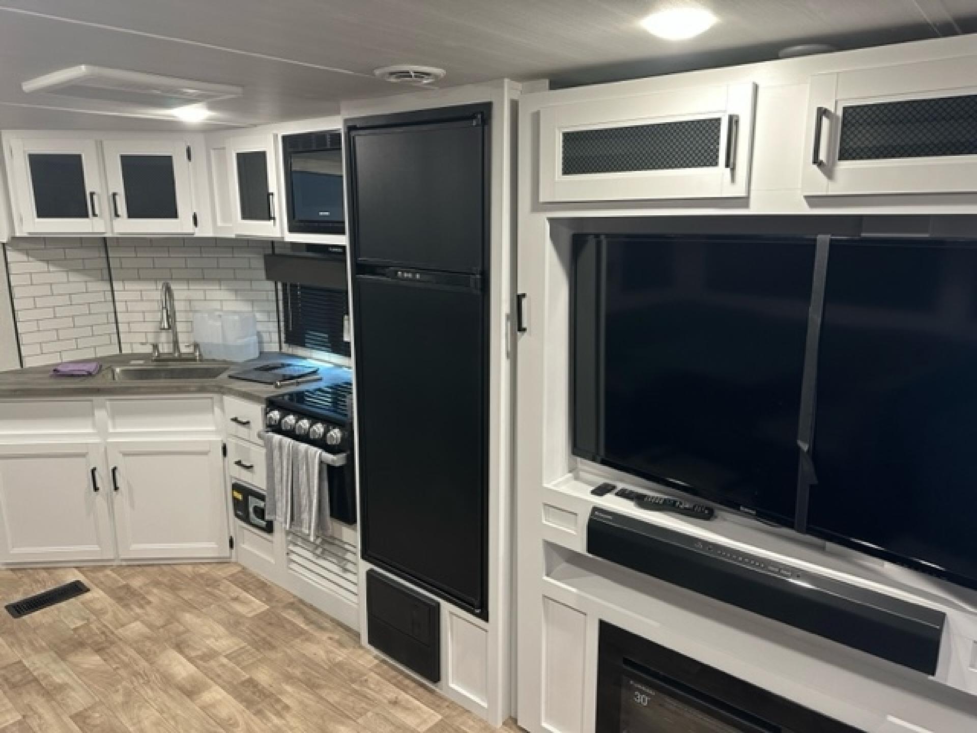 2022 KEYSTONE HIDEOUT 29DFSWE