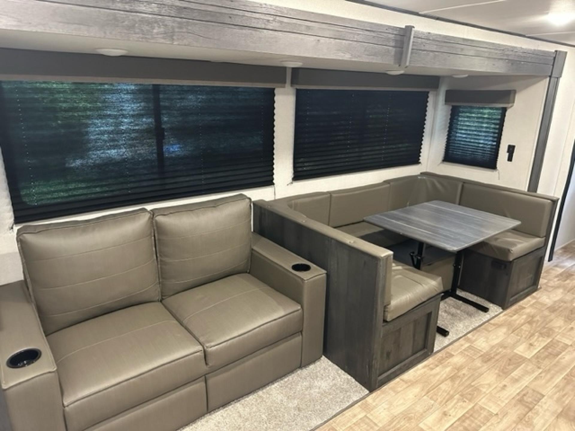 2022 KEYSTONE HIDEOUT 29DFSWE