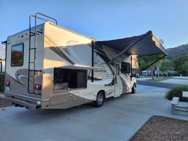 2017 THOR MOTOR COACH QUANTUM 29RQ