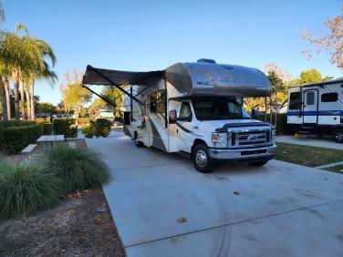 2017 THOR MOTOR COACH QUANTUM 29RQ