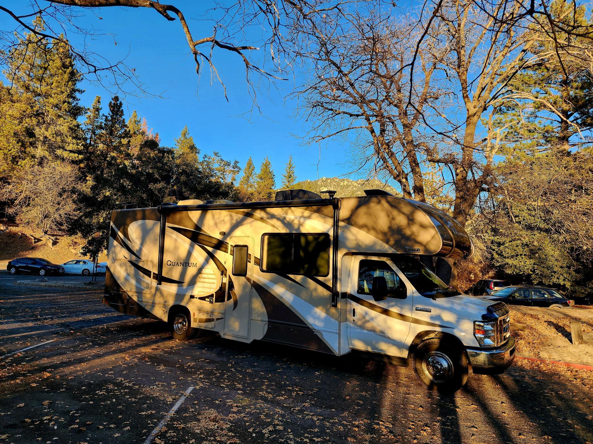 2017 THOR MOTOR COACH QUANTUM 29RQ