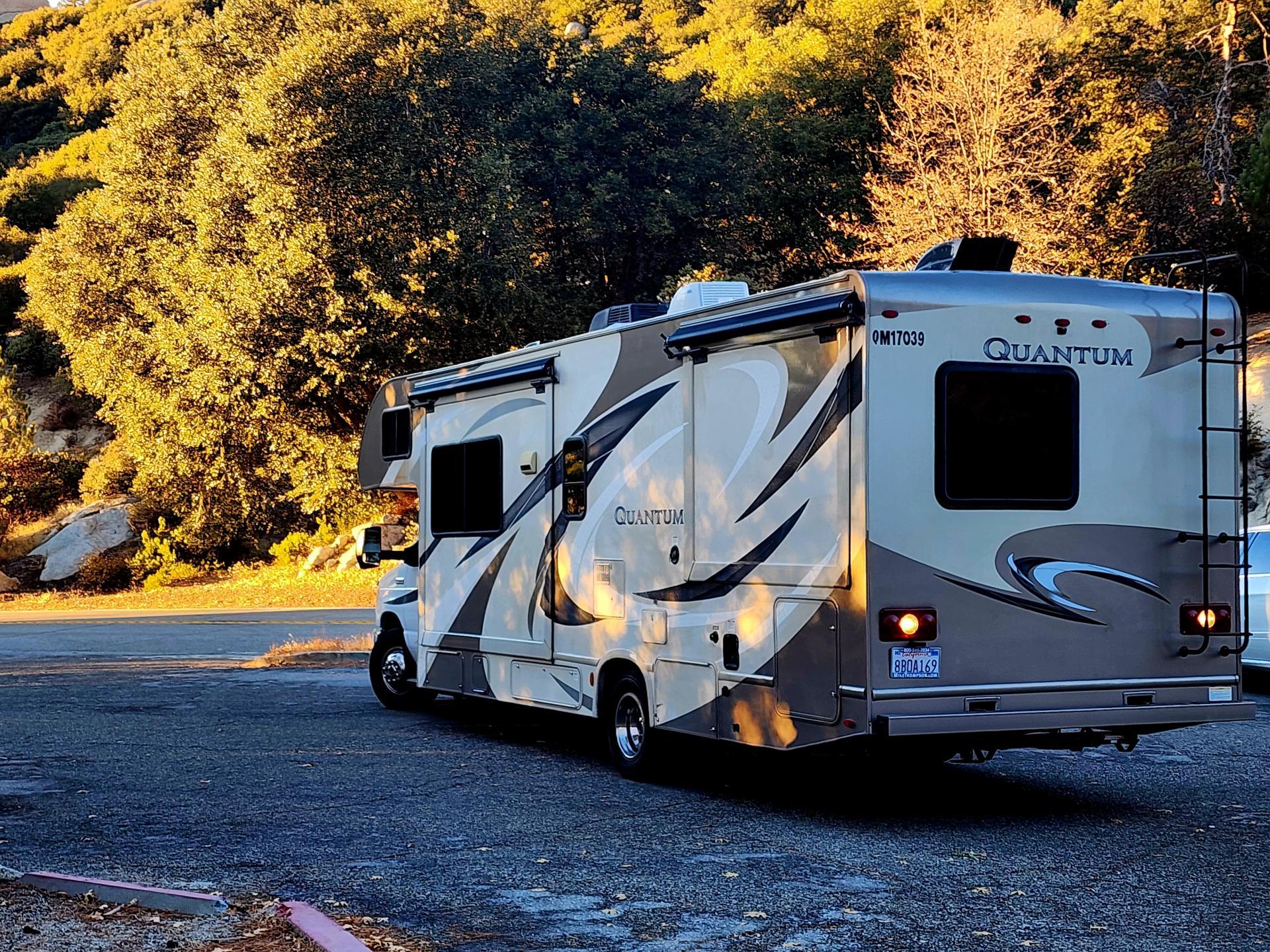 2017 THOR MOTOR COACH QUANTUM 29RQ