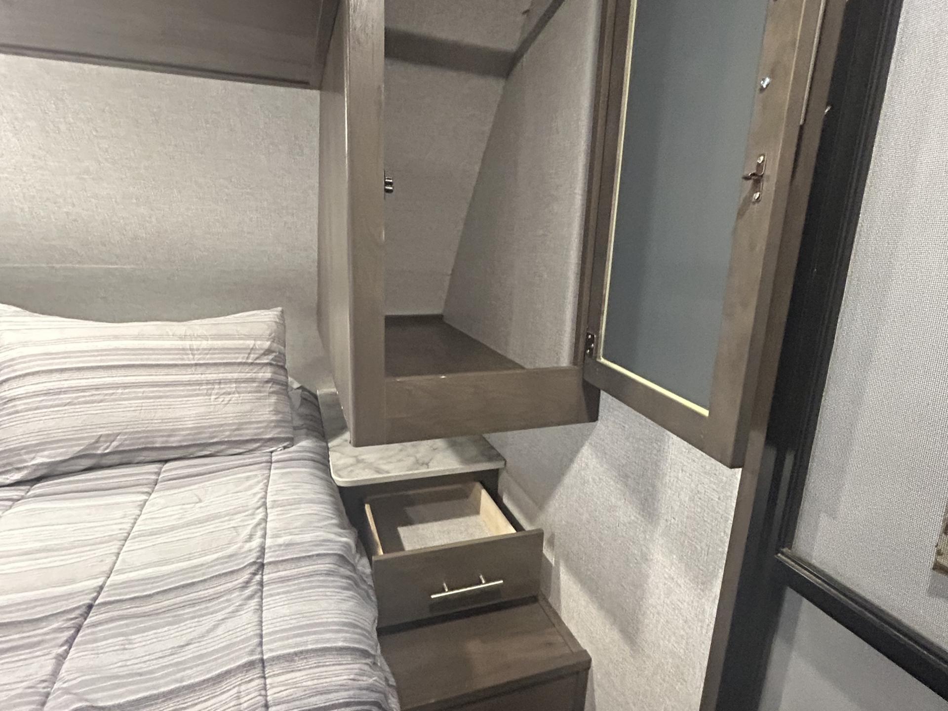 2021 COLEMAN COLEMAN LANTERN 24BH