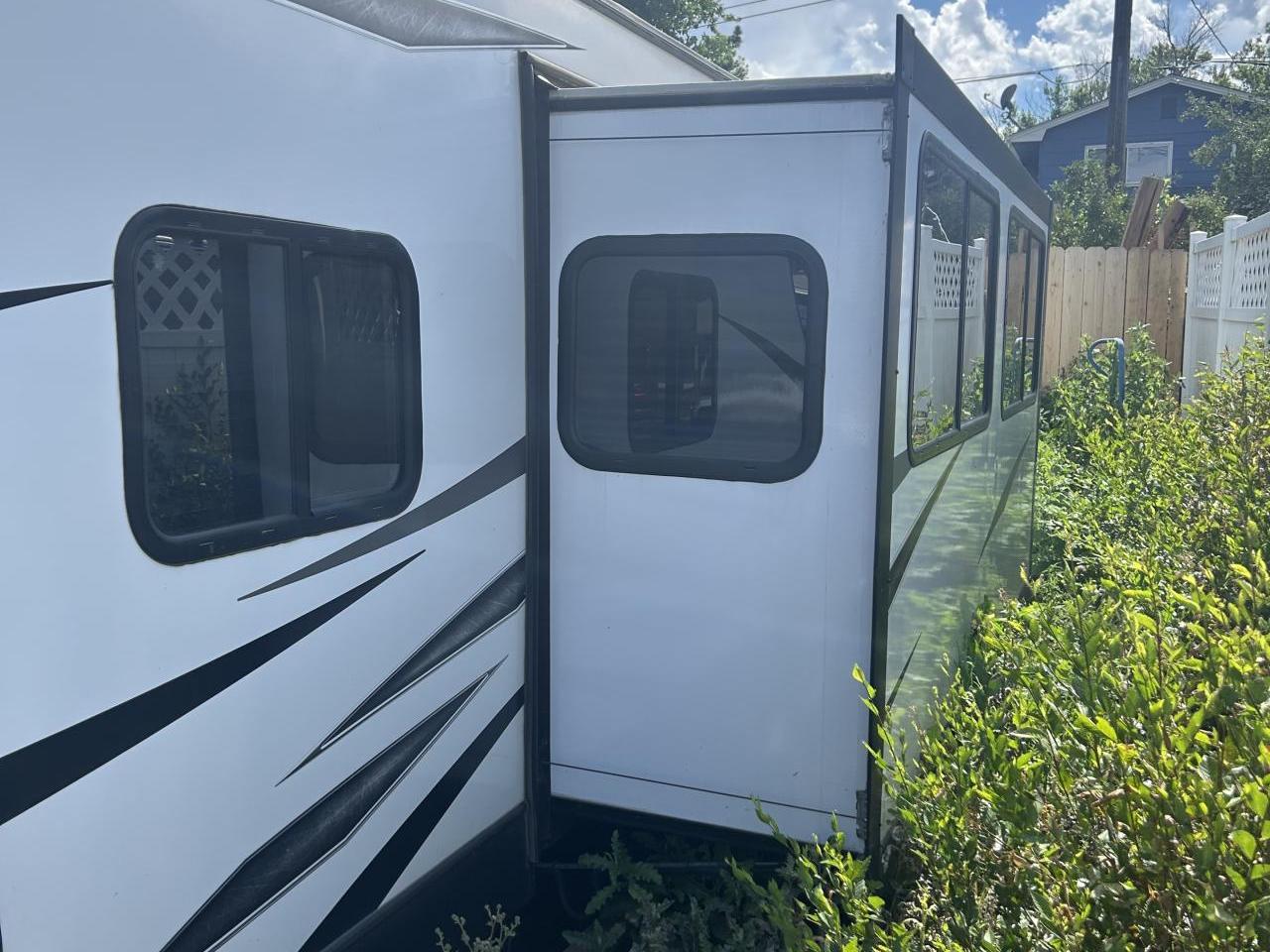 2021 COLEMAN COLEMAN LANTERN 24BH
