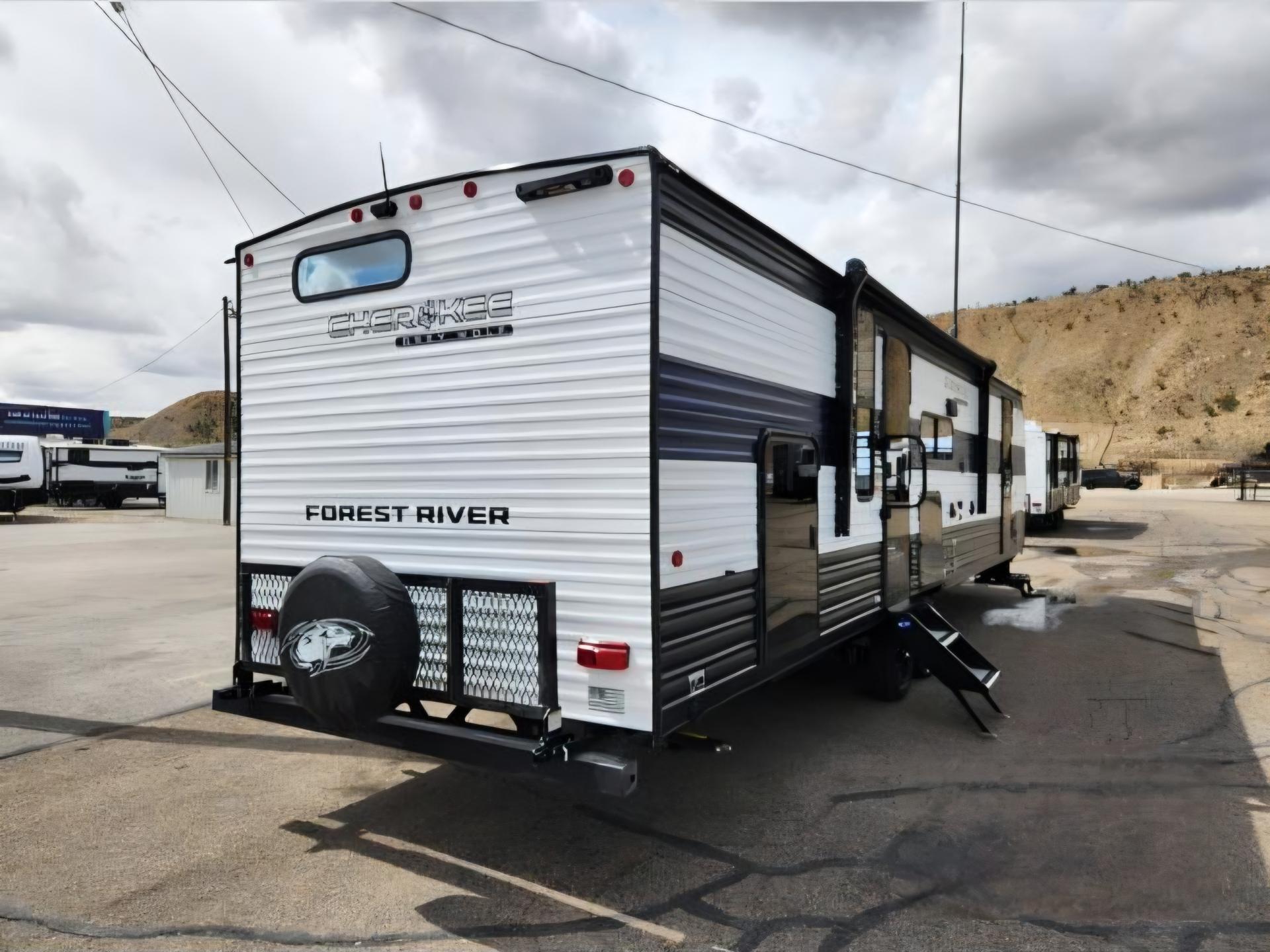 2025 FOREST RIVER CHEROKEE 29nm