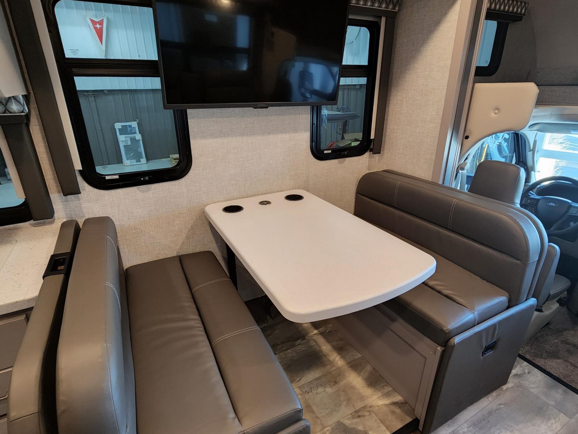 2022 THOR MOTOR COACH QUANTUM KW29