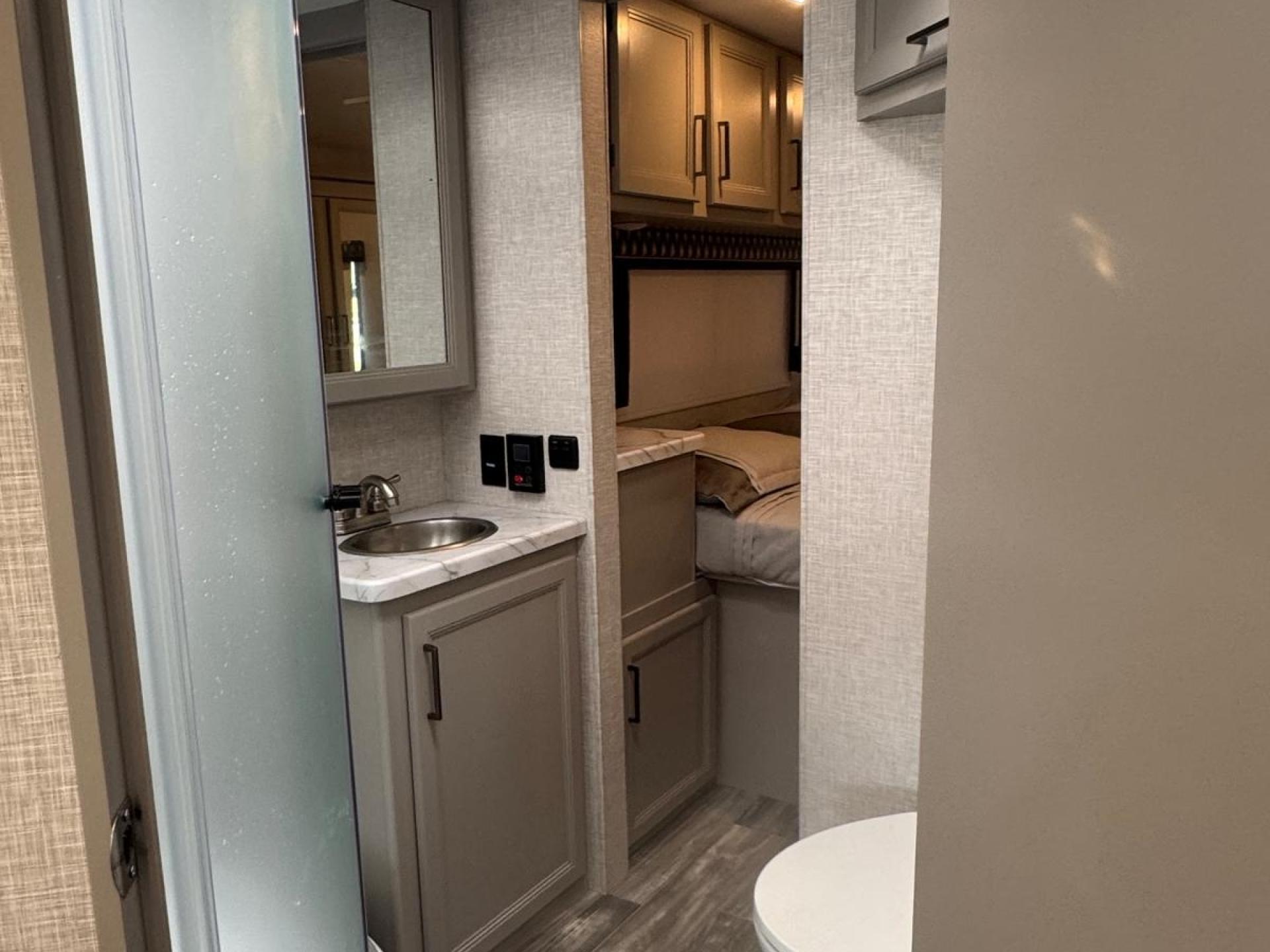 2025 THOR MOTOR COACH Geneva 31VT