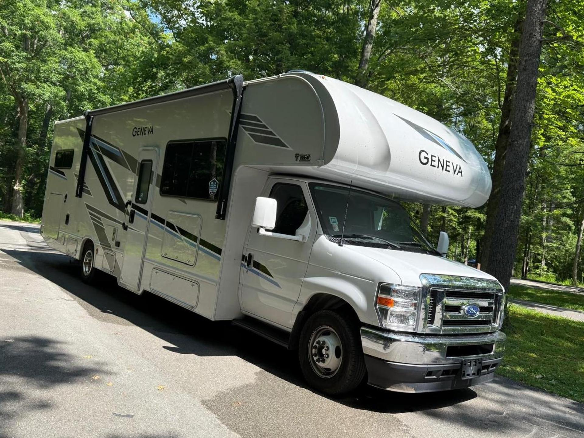2025 THOR MOTOR COACH Geneva 31VT