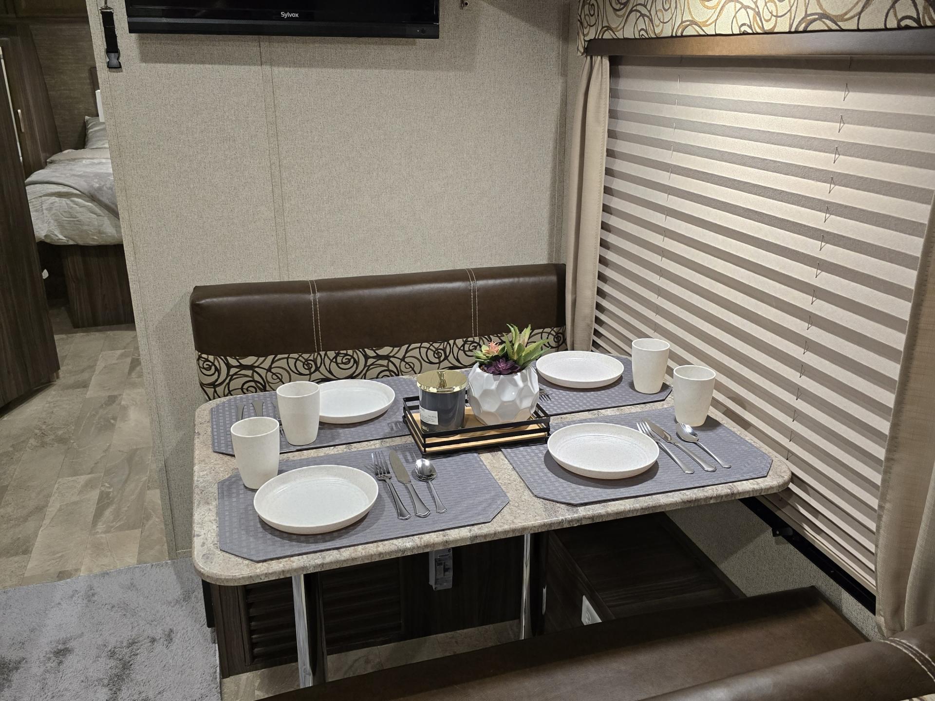 2017 COACHMEN APEX 258RKS