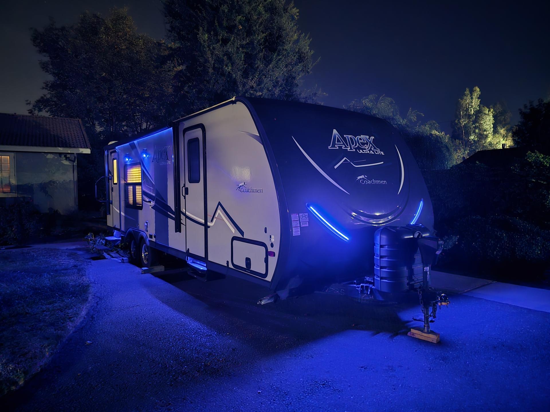 2017 COACHMEN APEX 258RKS