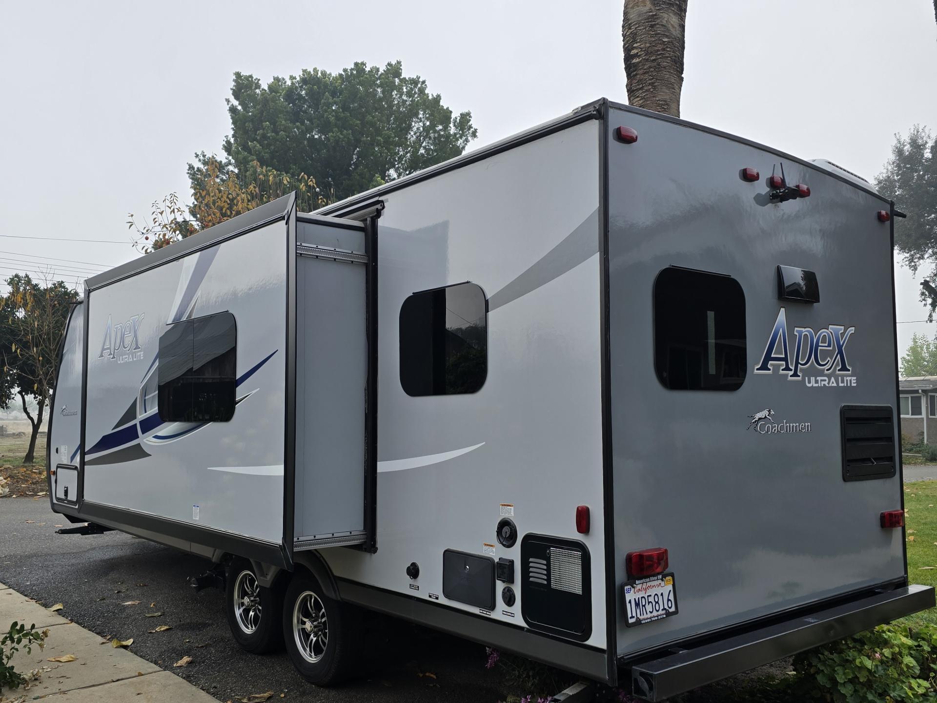 2017 COACHMEN APEX 258RKS