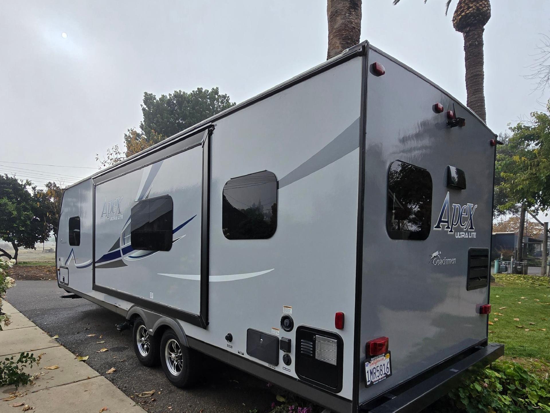 2017 COACHMEN APEX 258RKS