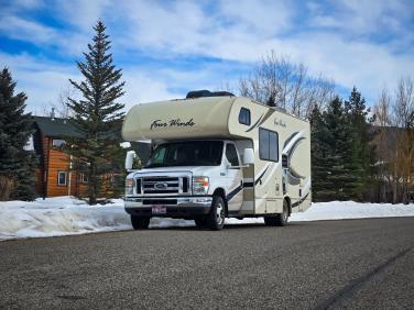 2018 THOR MOTOR COACH FOUR WINDS 23U