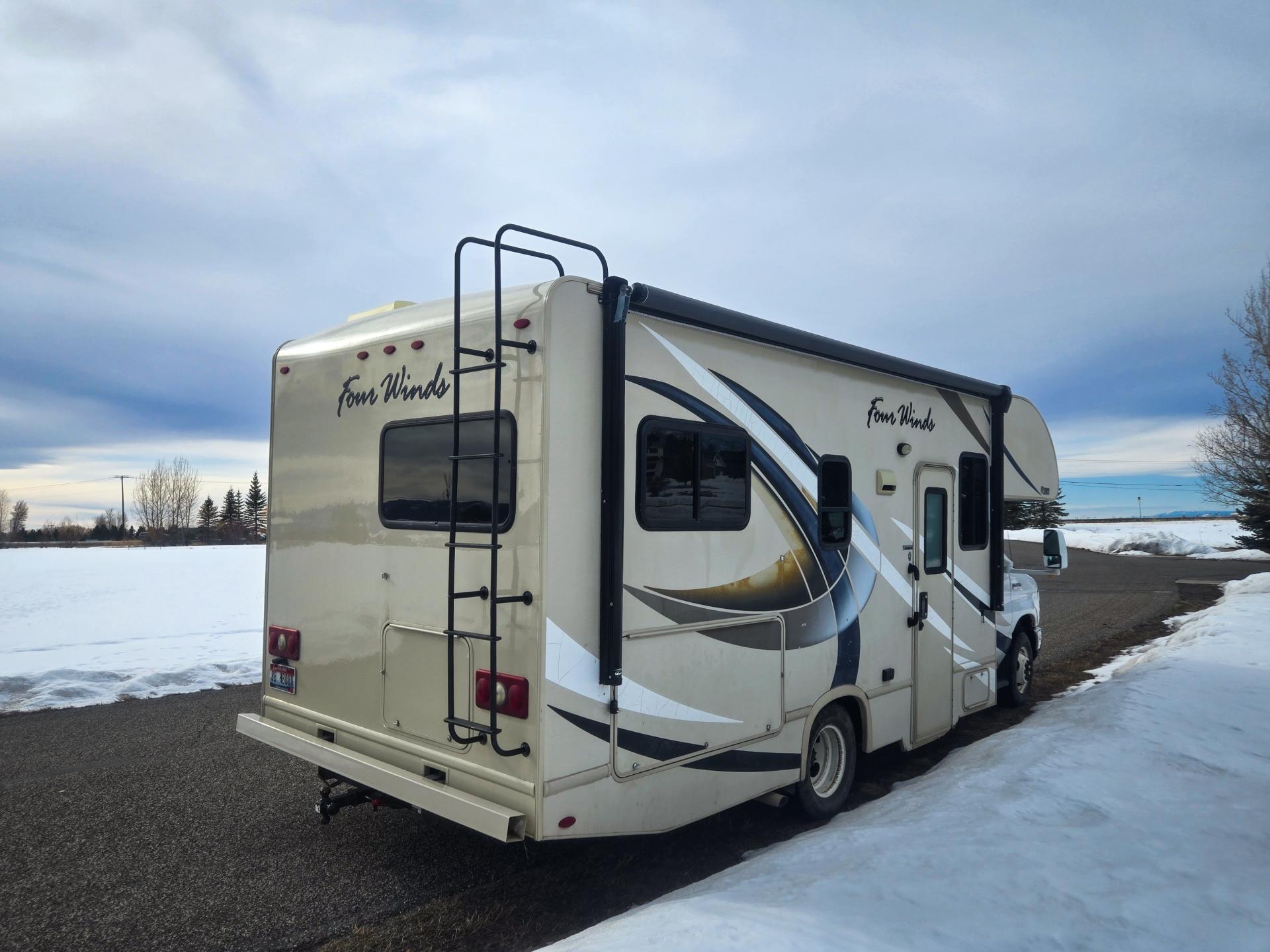 2018 THOR MOTOR COACH FOUR WINDS 23U