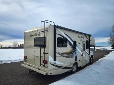 2018 THOR MOTOR COACH FOUR WINDS 23U