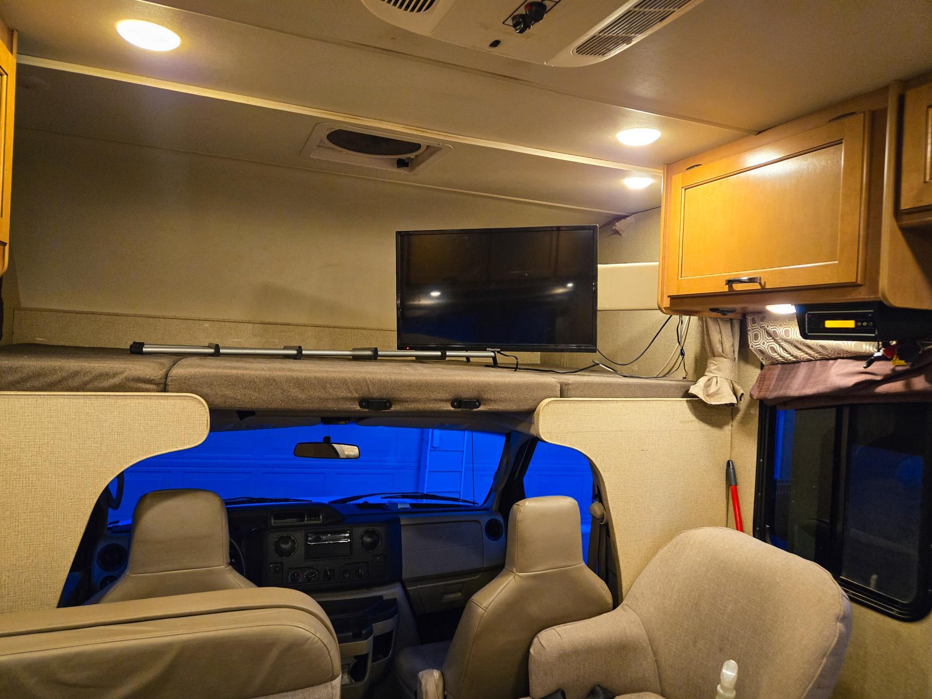 2018 THOR MOTOR COACH FOUR WINDS 23U