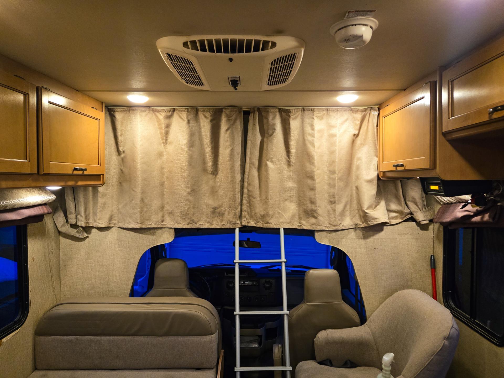 2018 THOR MOTOR COACH FOUR WINDS 23U
