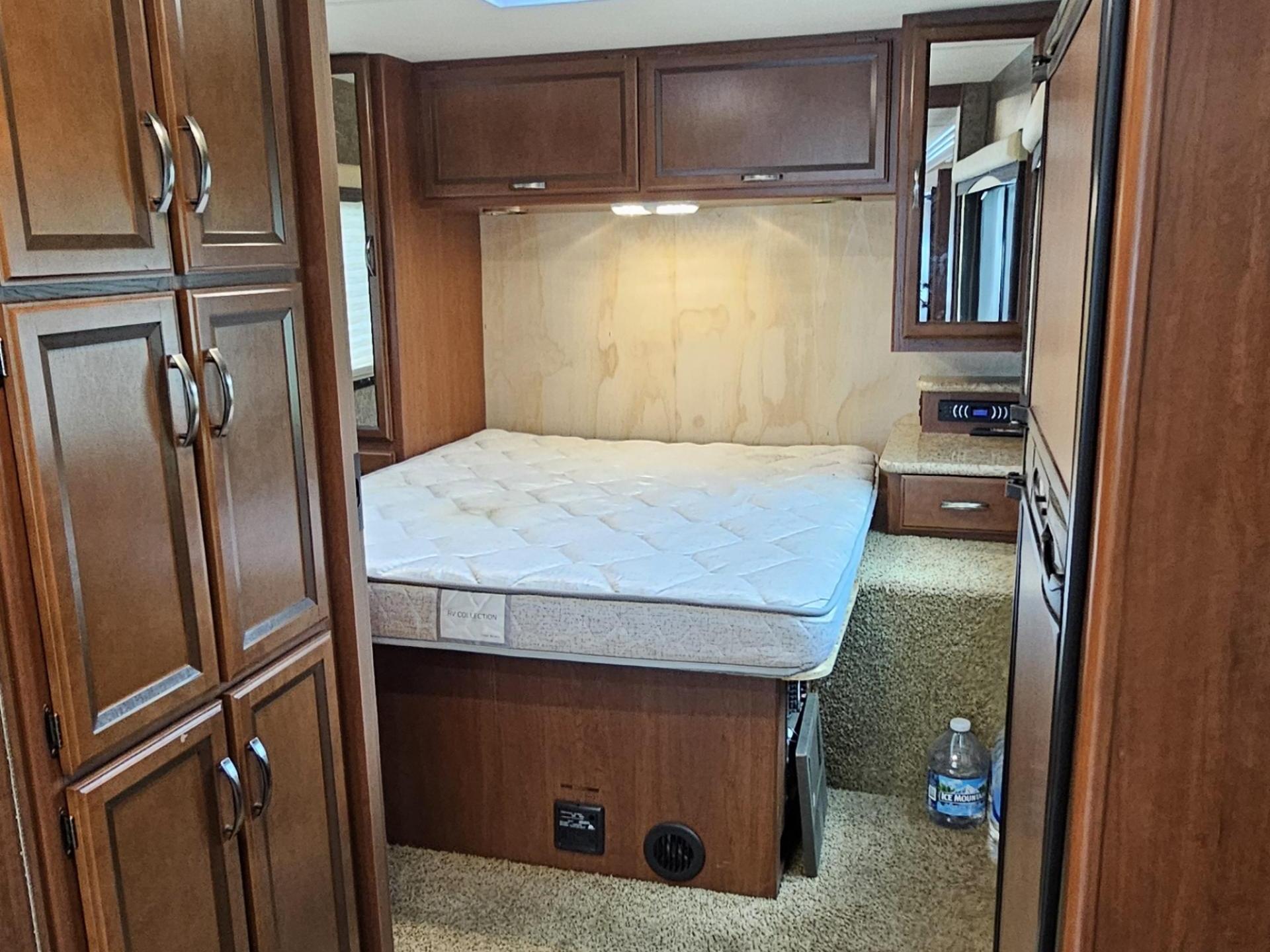 2015 THOR MOTOR COACH ACE 29.2