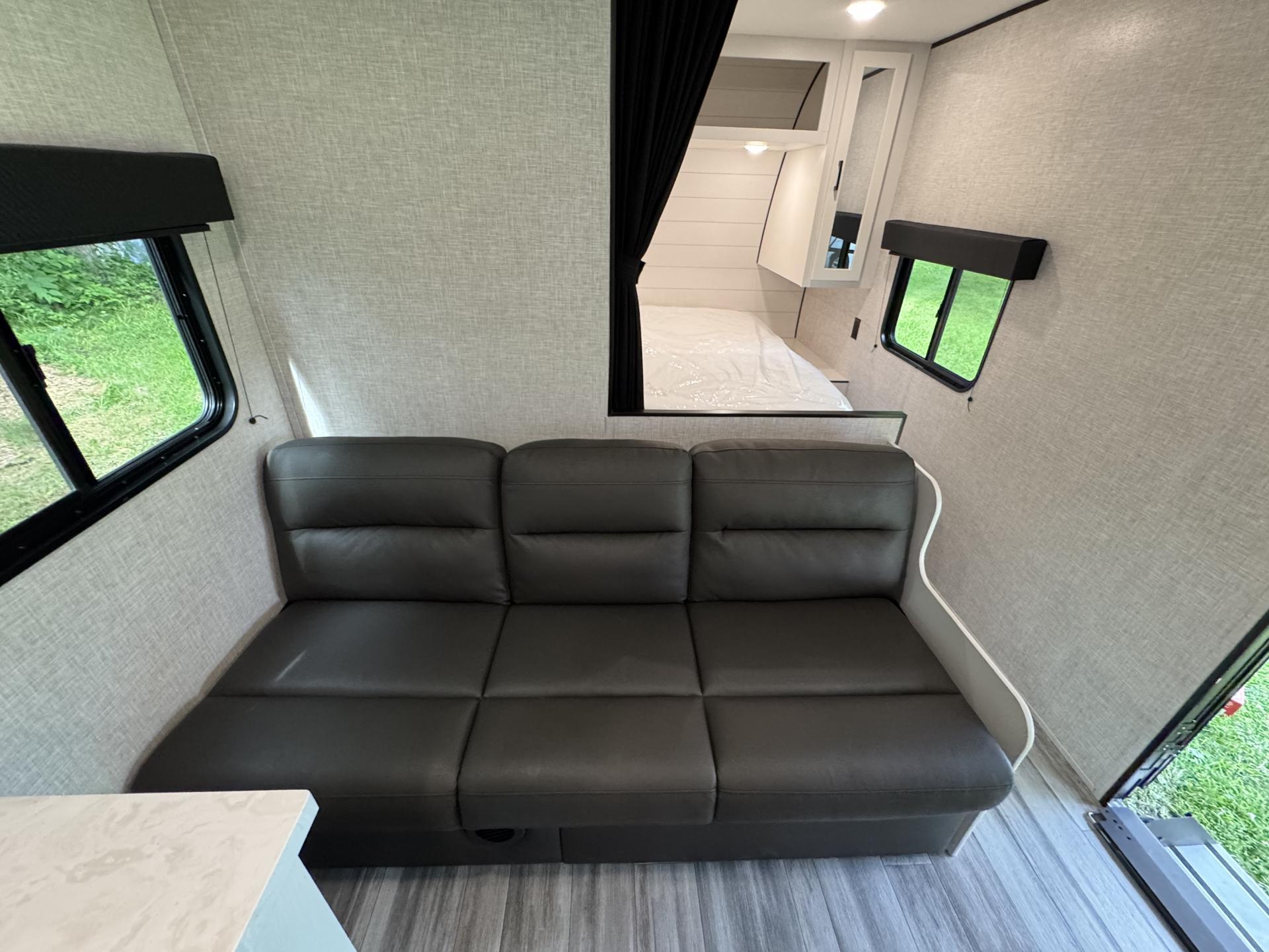2024 JAYCO JAY FLIGHT SLX 260BH