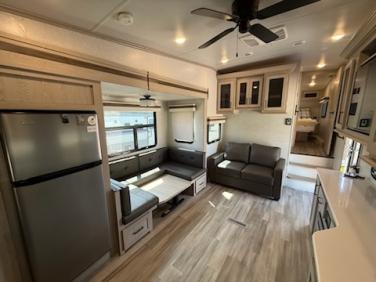 2022 FOREST RIVER ROCKWOOD ULTRA LITE 2622RK