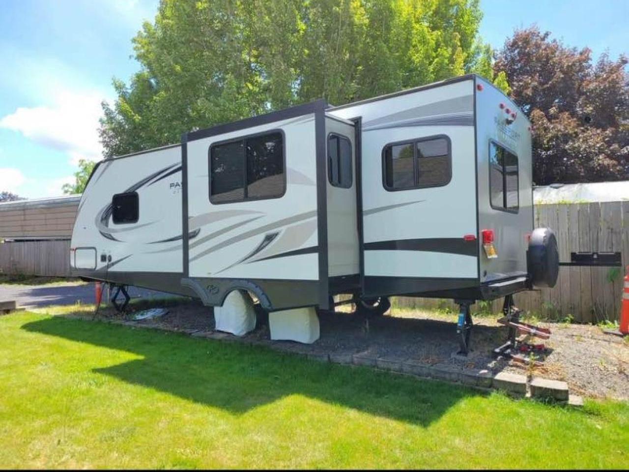 2019 KEYSTONE PASSPORT 2520RLWE