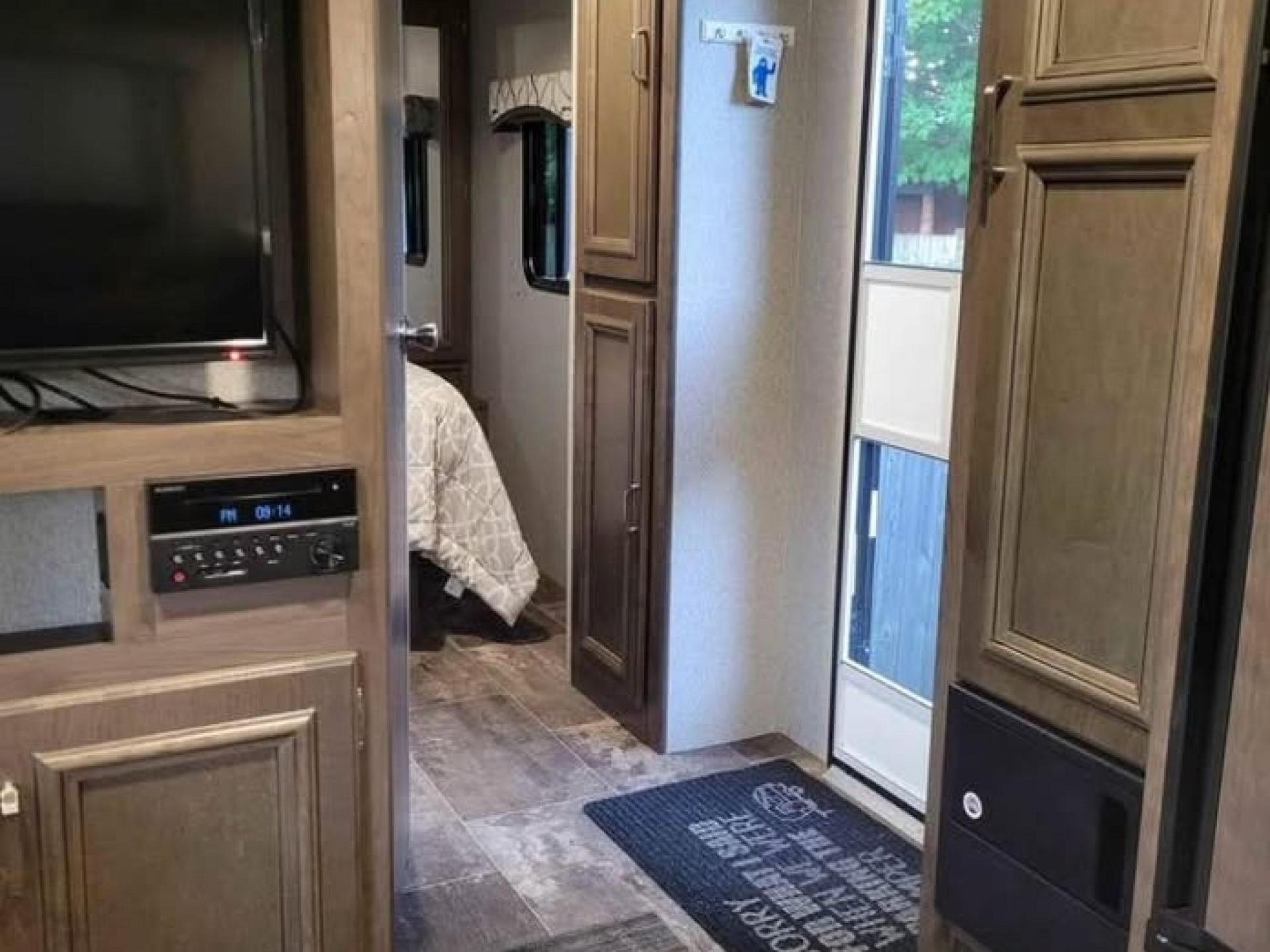 2019 KEYSTONE PASSPORT 2520RLWE