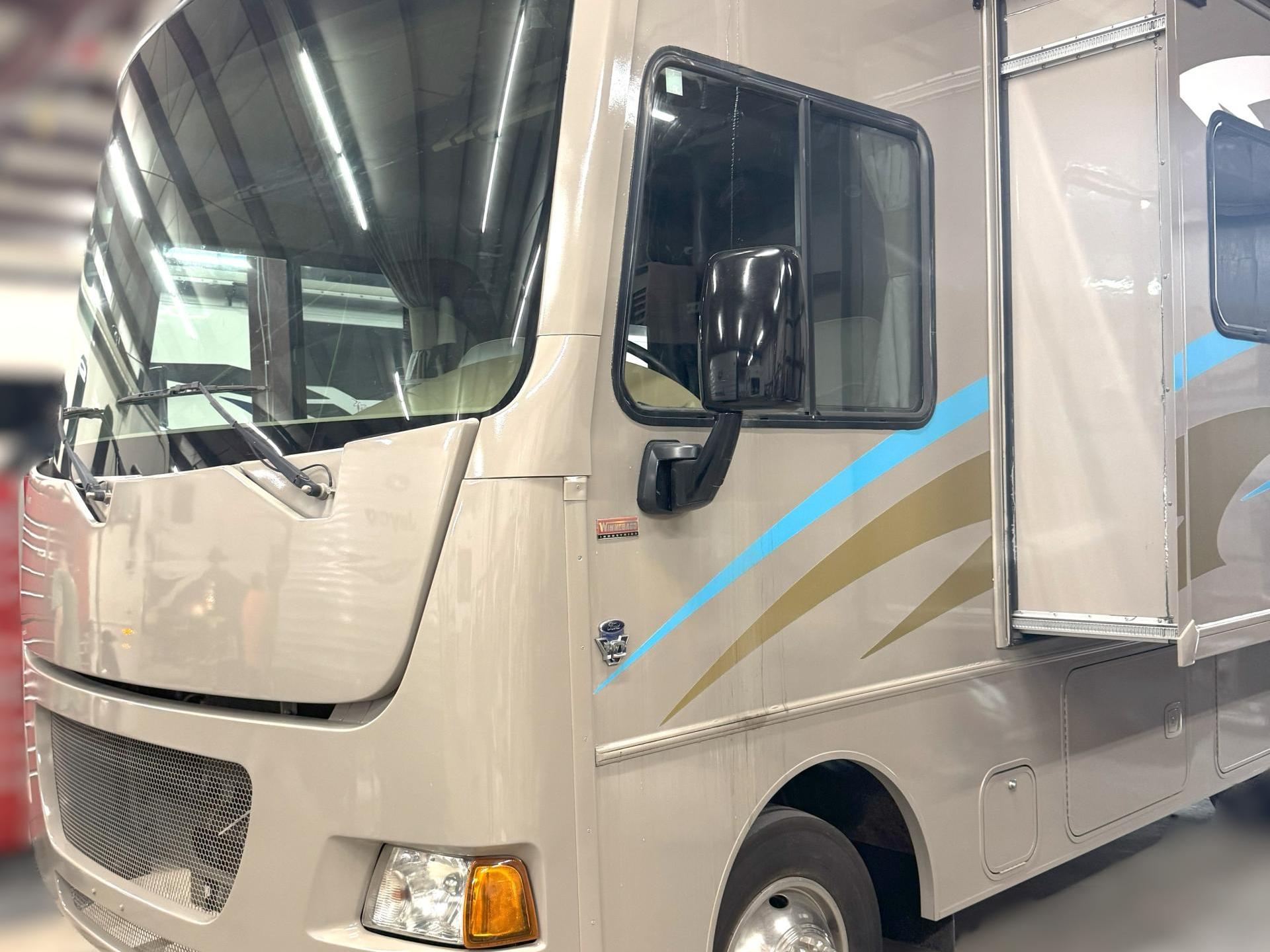 2014 ITASCA SUNSTAR 26HE