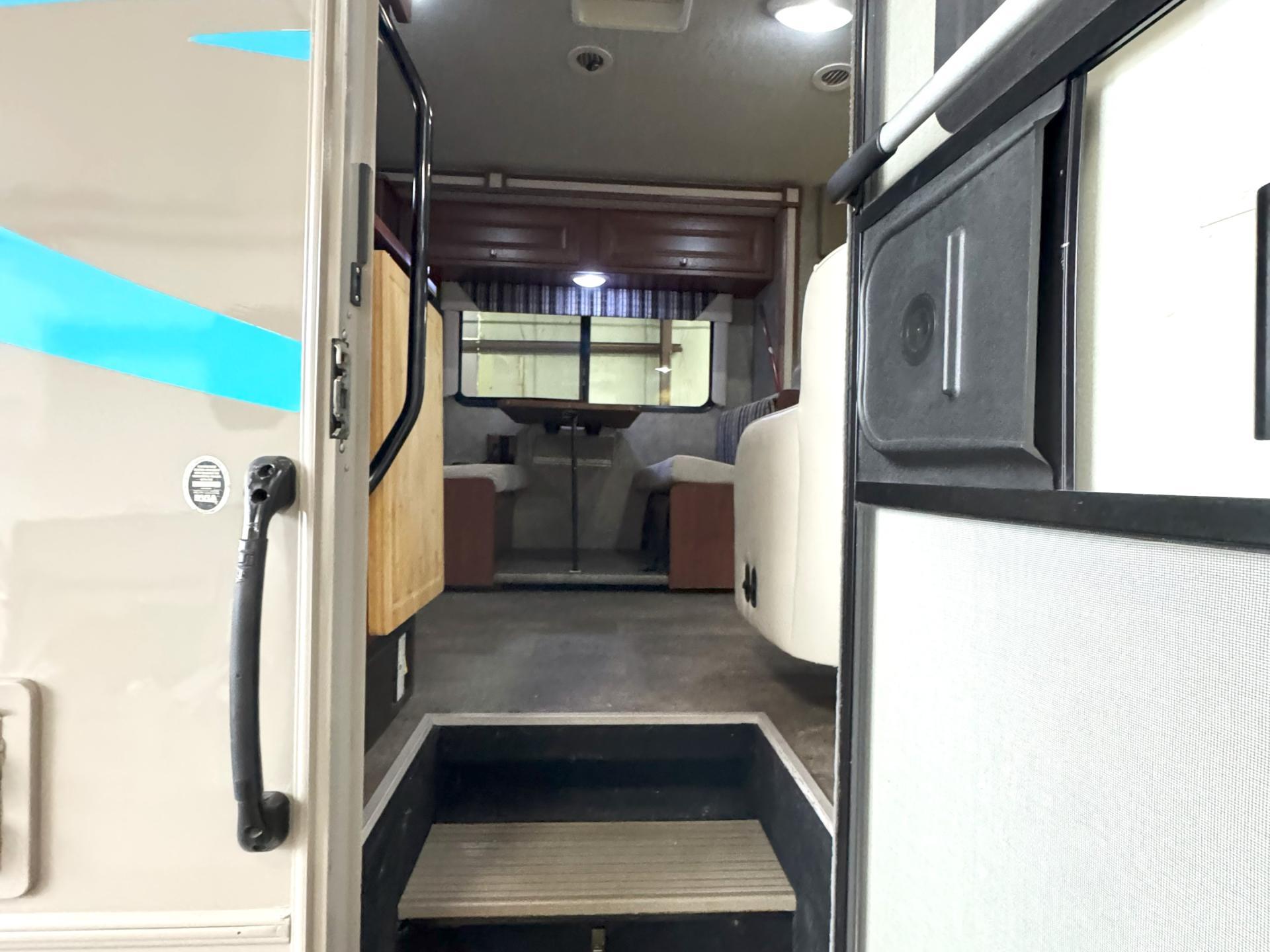 2014 ITASCA SUNSTAR 26HE