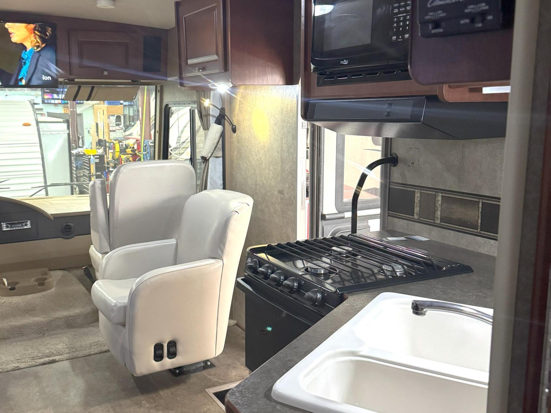 2014 ITASCA SUNSTAR 26HE