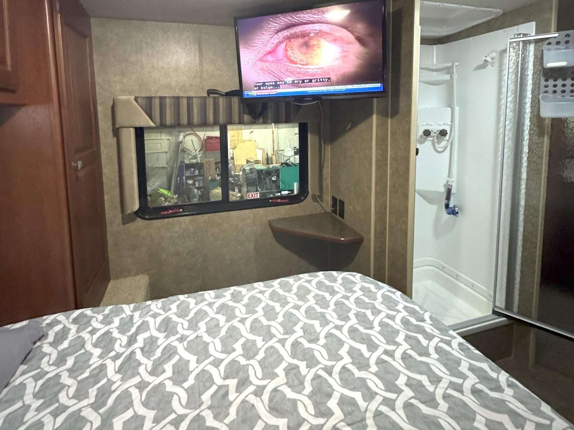 2014 ITASCA SUNSTAR 26HE
