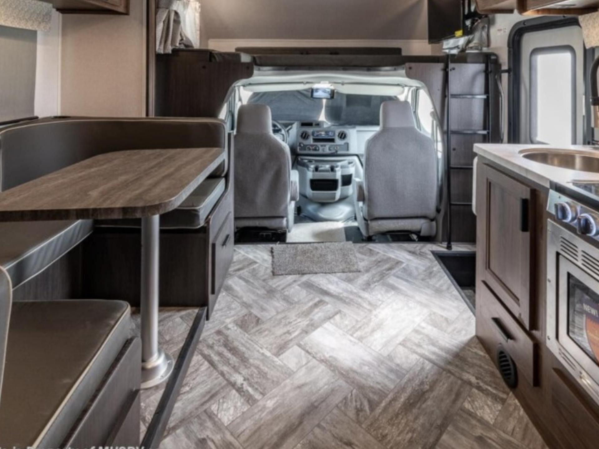 2021 FOREST RIVER FORESTER 2151LE