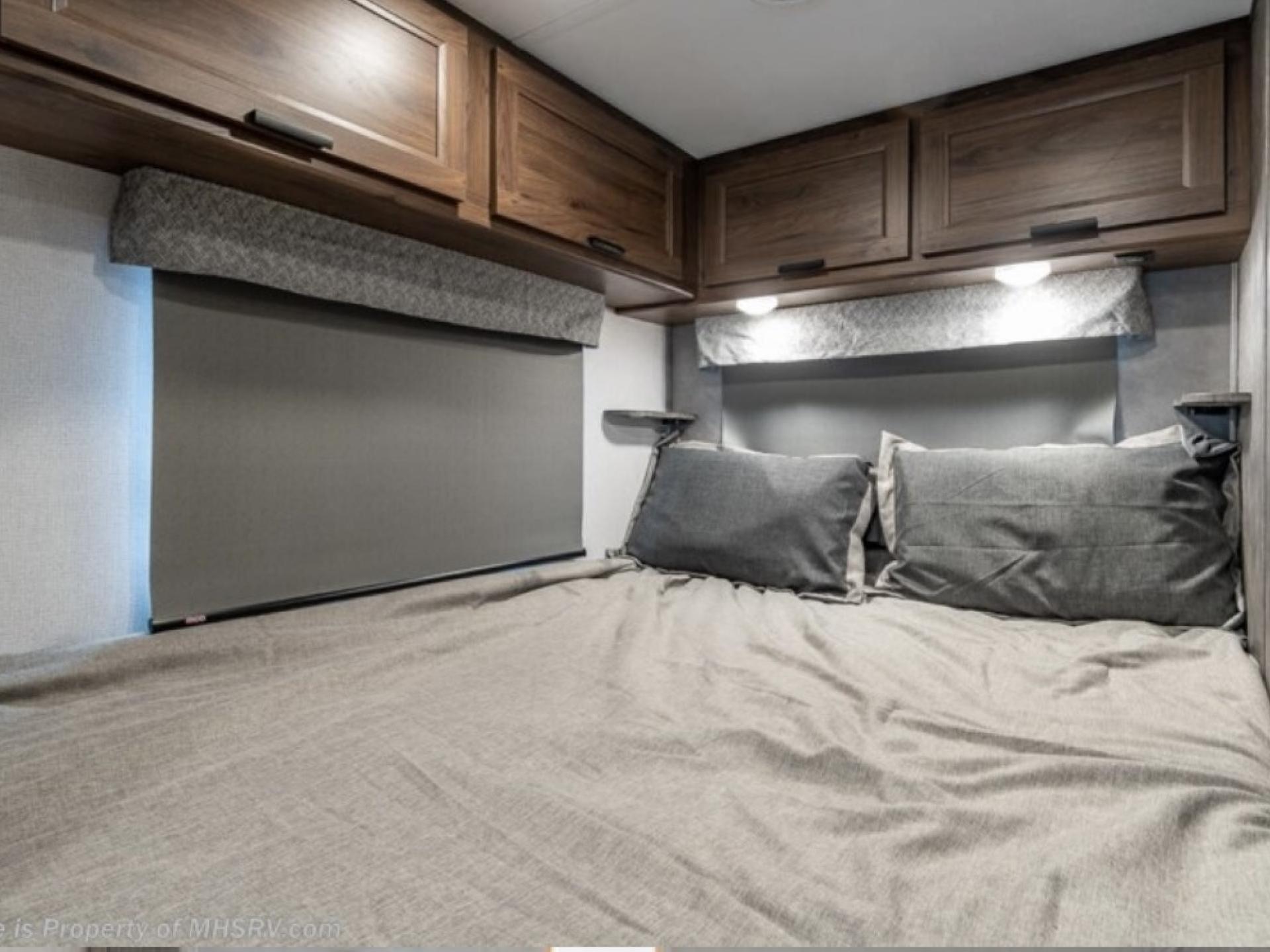 2021 FOREST RIVER FORESTER 2151LE