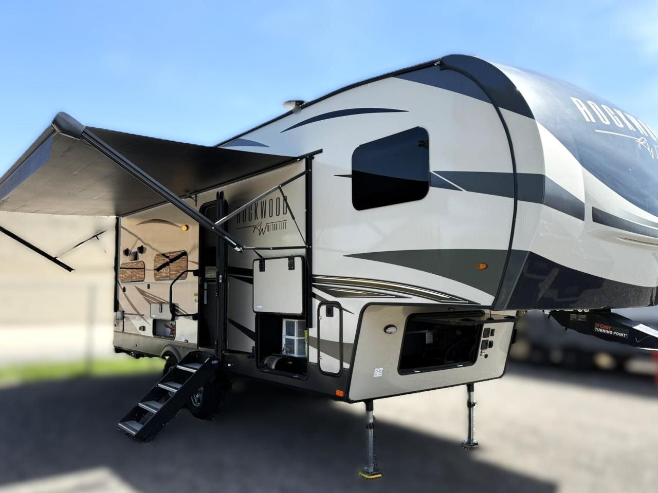 2022 FOREST RIVER ROCKWOOD ULTRA LITE 2622RK