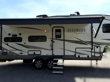 2022 FOREST RIVER ROCKWOOD ULTRA LITE 2622RK
