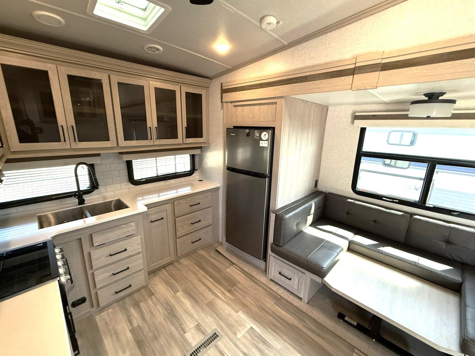 2022 FOREST RIVER ROCKWOOD ULTRA LITE 2622RK