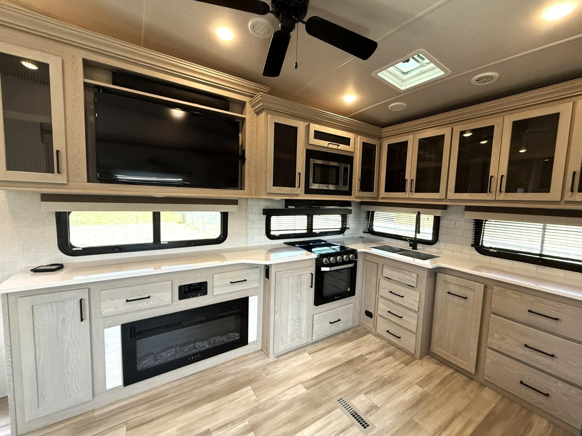 2022 FOREST RIVER ROCKWOOD ULTRA LITE 2622RK