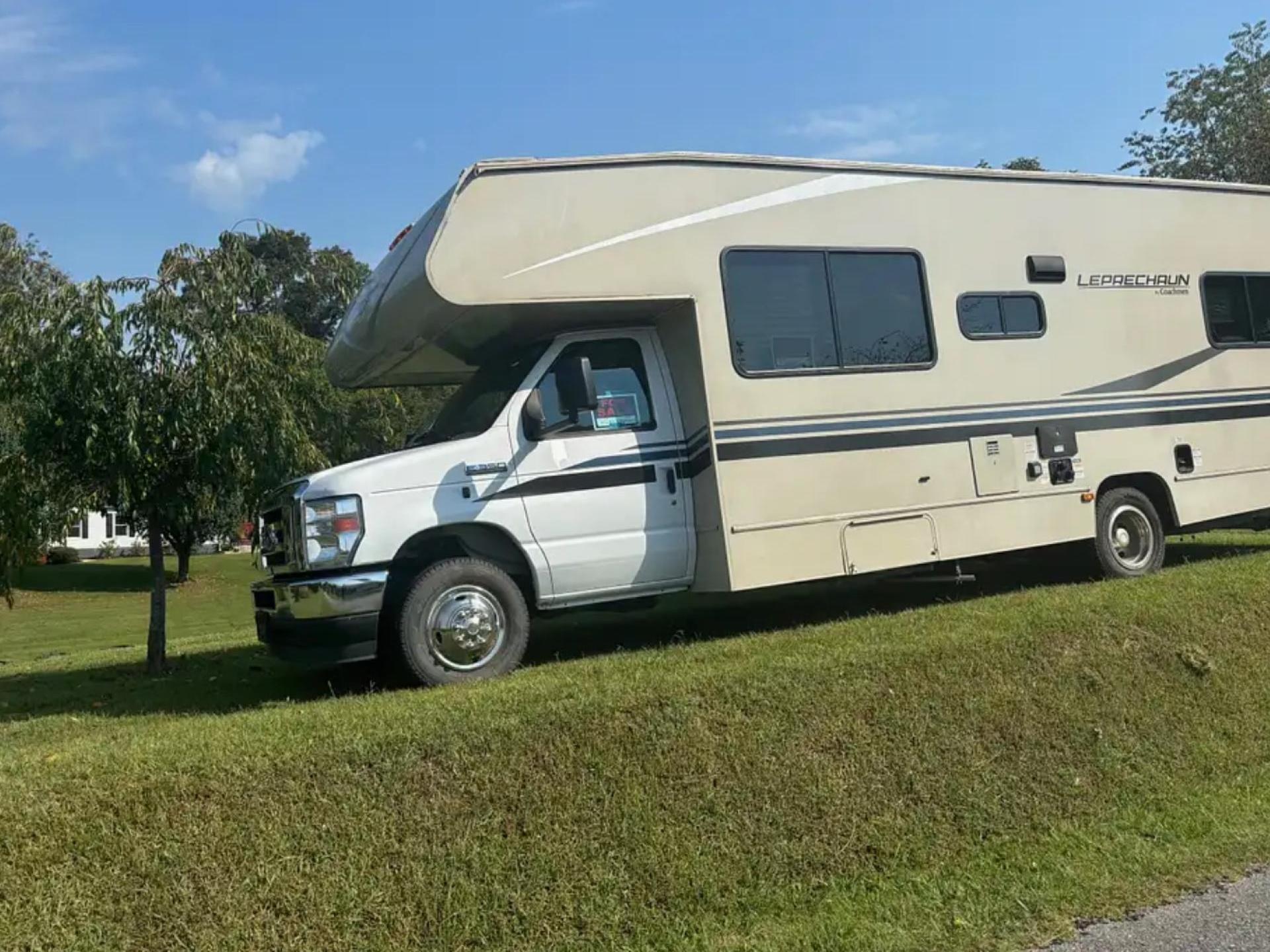 2020 COACHMEN LEPRECHAUN 319MB