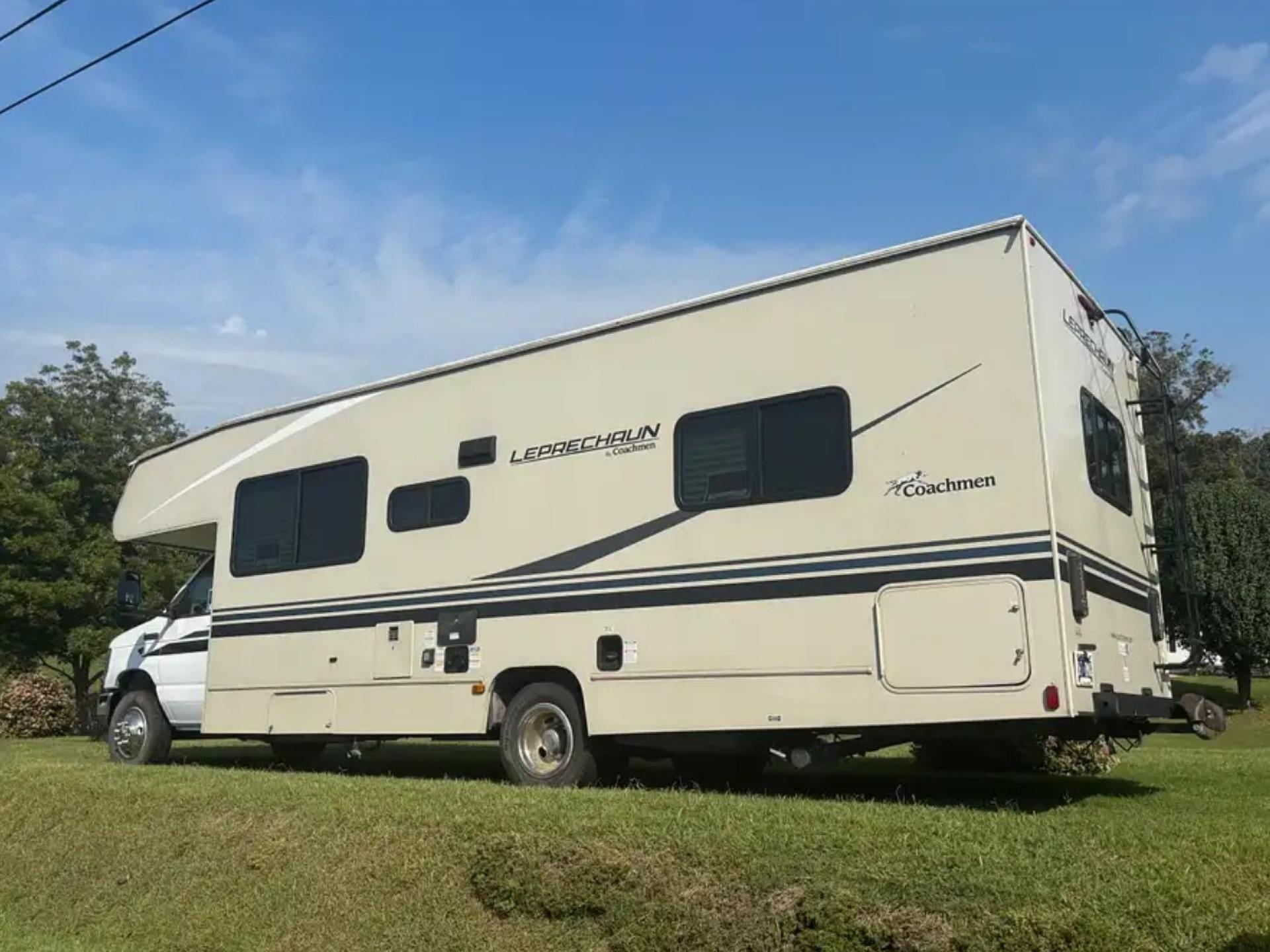 2020 COACHMEN LEPRECHAUN 319MB
