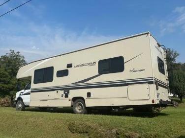 2020 COACHMEN LEPRECHAUN 319MB