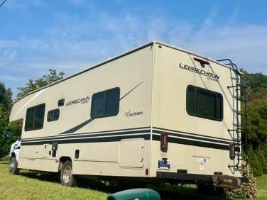 2020 COACHMEN LEPRECHAUN 319MB