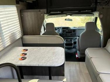 2020 COACHMEN LEPRECHAUN 319MB