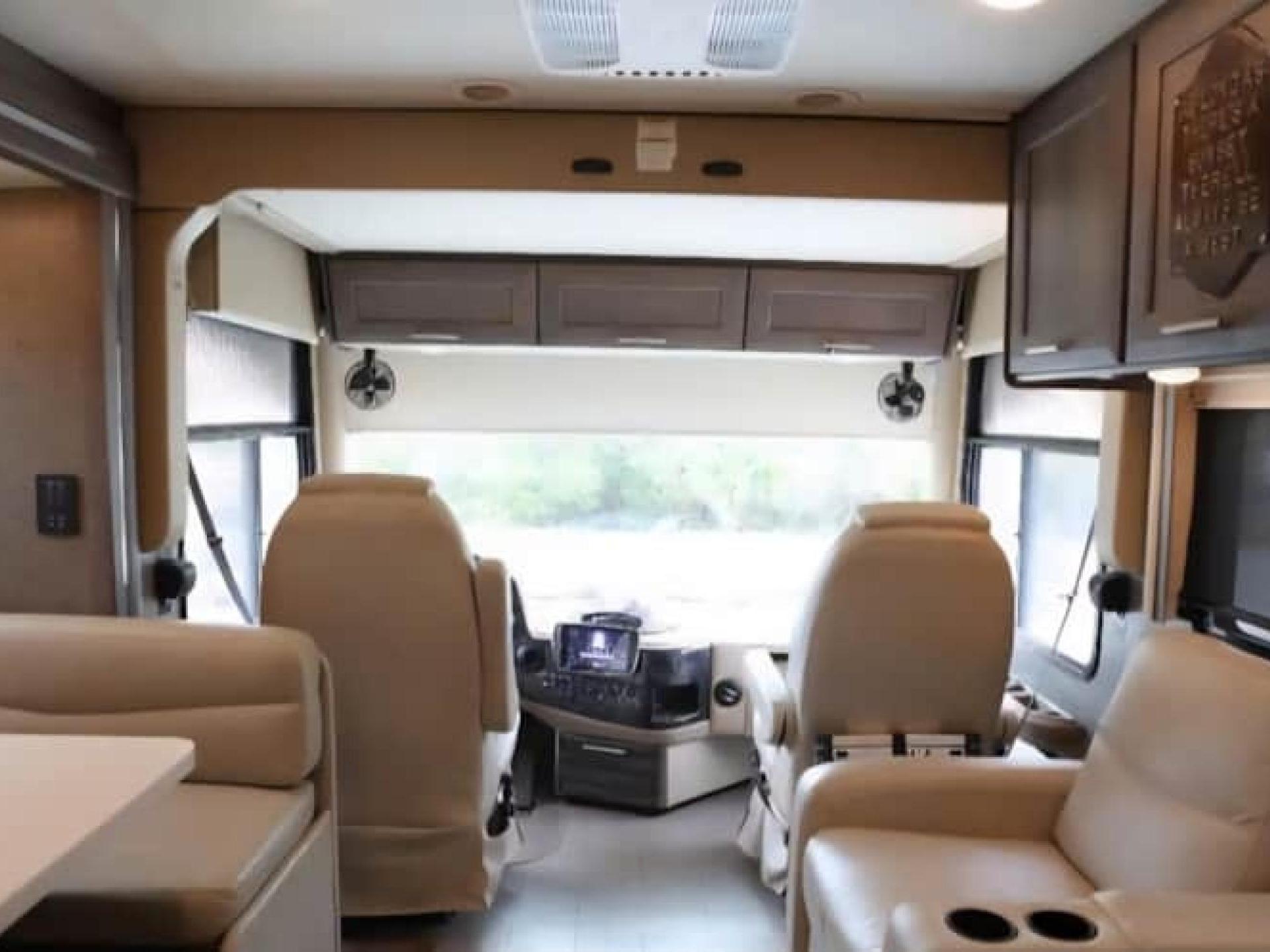 2022 THOR MOTOR COACH PALAZZO 33.6