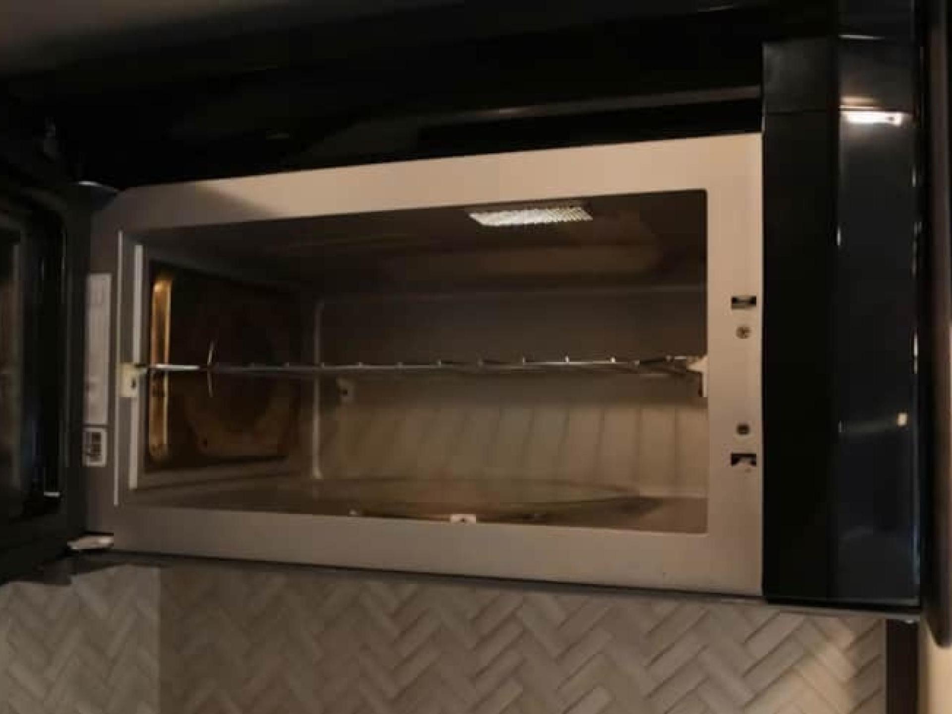 2022 THOR MOTOR COACH PALAZZO 33.6