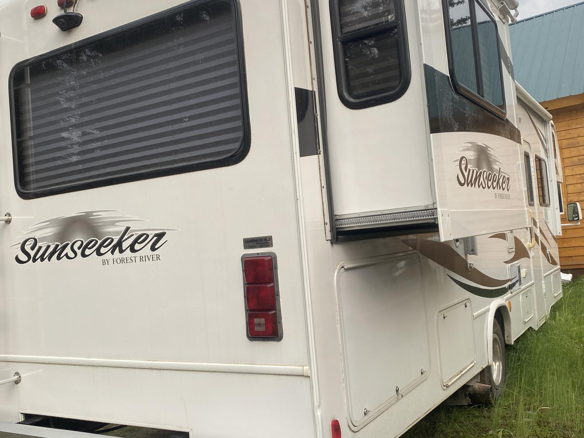 2011 FOREST RIVER SUNSEEKER 3120DS