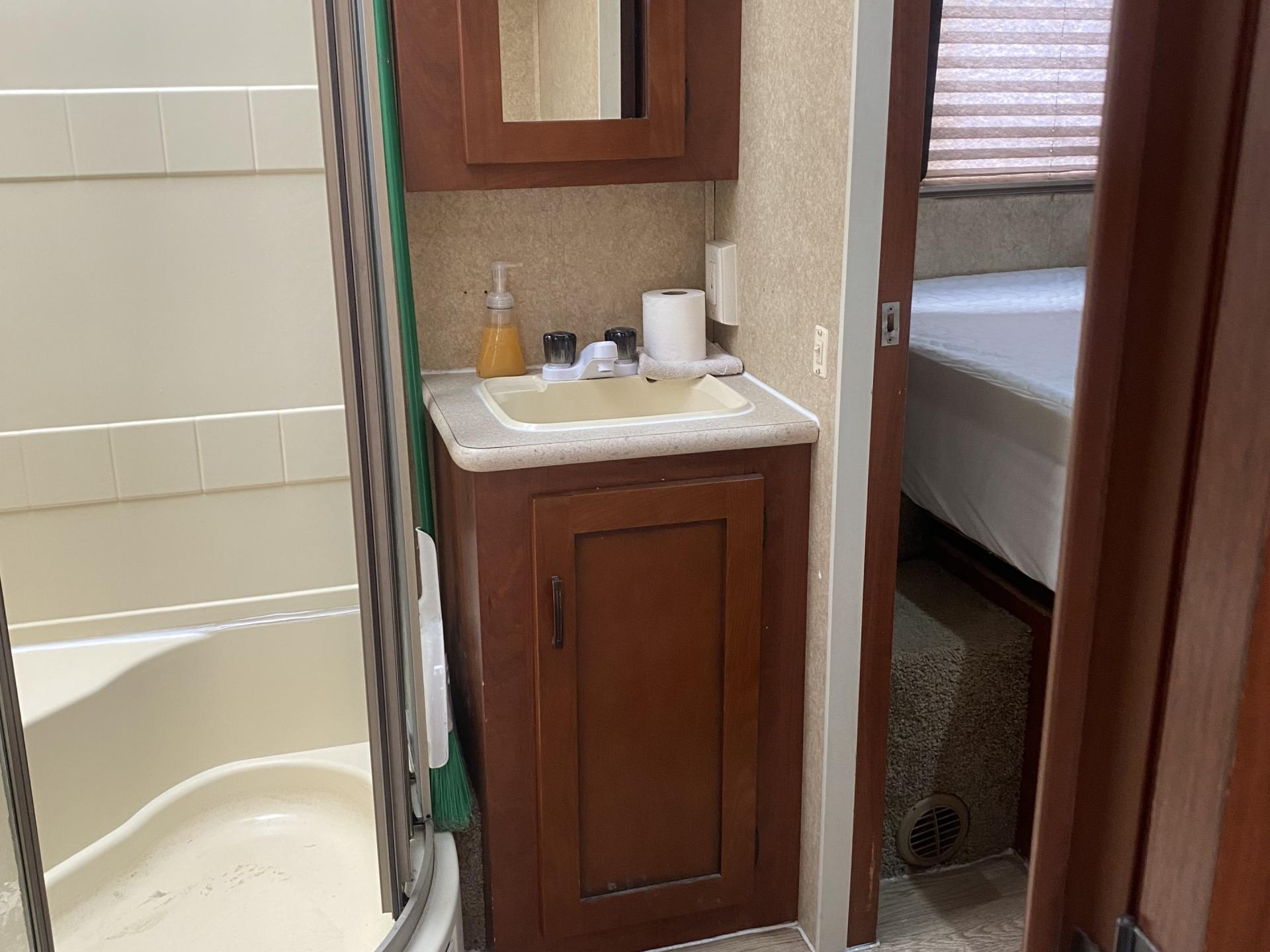 2011 FOREST RIVER SUNSEEKER 3120DS